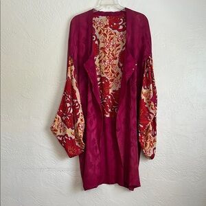 Vintage silk Magenta Floral embossed Kimono with contrasting silk lining